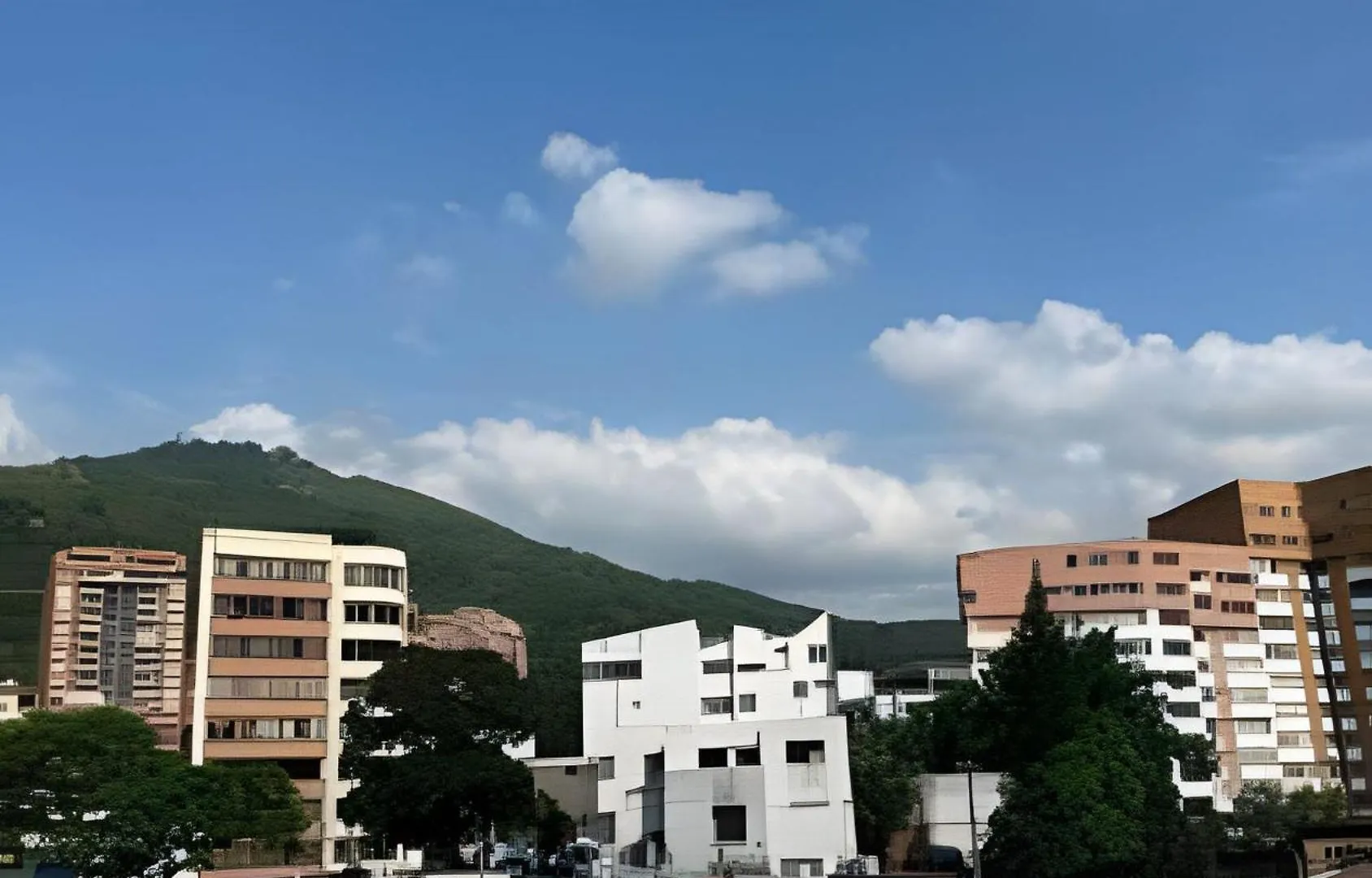 Loft En Granada Con Vista A La Montana Apartment Cali Colombia
